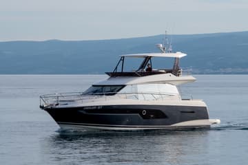 Best Price for a Motorboat Baby Indy rental in Croatia | Yacht4Less