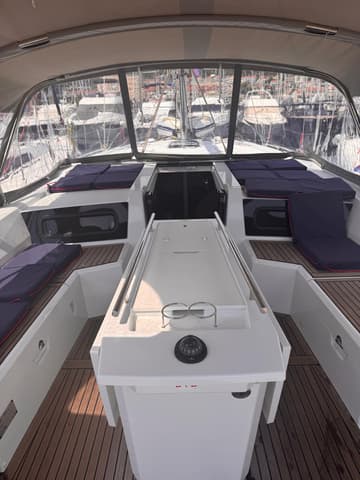 Sailboat Tria available for yacht charter in Croatia | Yacht4Less