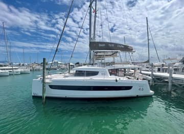 Best Price for a Catamaran HERITAGE III_DB rental in Bahamas | Yacht4Less
