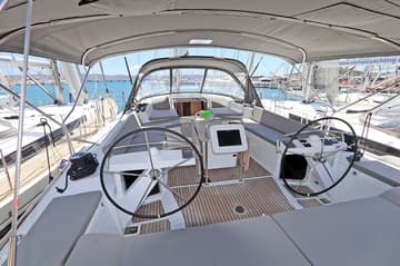 Sailboat Atlas available for yacht charter in Greece | Yacht4Less