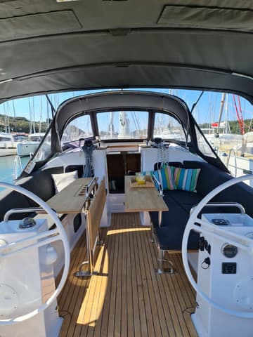 Best Price for a Sailboat Oxygen rental in Croatia | Yacht4Less