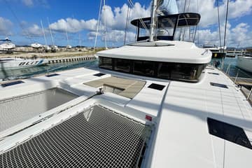 Best Price for a Catamaran Amanda rental in BVI | Yacht4Less