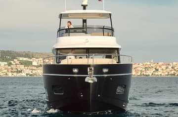 Motorboat Amparito XIII available for yacht charter in Croatia | Yacht4Less