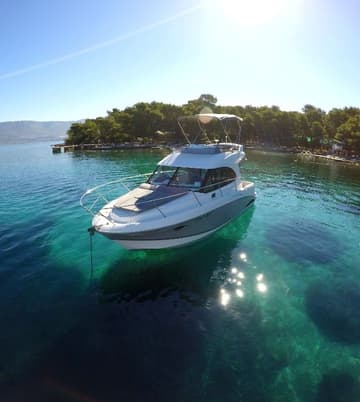 Best Price for a Motorboat Lumar rental in Croatia | Yacht4Less