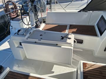 Sailboat Kiwi available for yacht charter in Spain | Yacht4Less