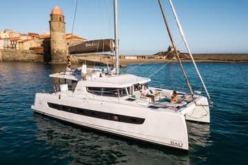 Best Price for a Catamaran MOONSHINE rental in Bahamas | Yacht4Less