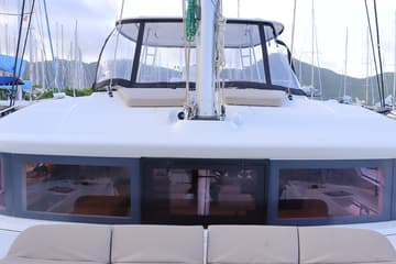 Best Price for a Catamaran No Surrender rental in BVI | Yacht4Less