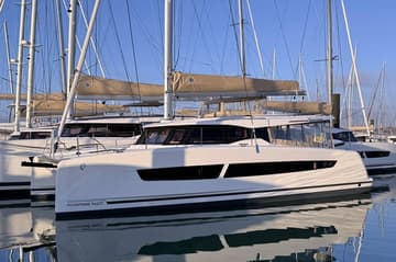 Catamaran Gin Mar charter rental in Spain | Yacht4Less