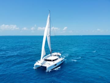 Catamaran Sugar Magnolia charter rental in USA | Yacht4Less