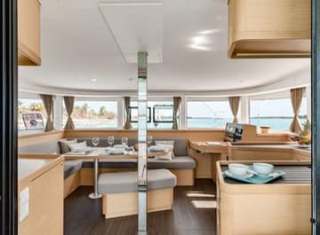 Best Price for a Catamaran Sugar Magnolia rental in USA | Yacht4Less
