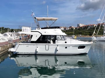 Motorboat Max charter rental in Croatia | Yacht4Less