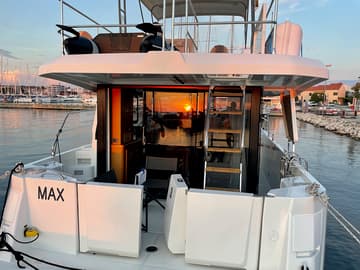 Motorboat Max available for yacht charter in Croatia | Yacht4Less