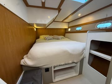 Catamaran Sabine available for yacht charter in France | Yacht4Less