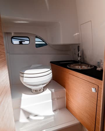 Motorboat Capricorn available for yacht charter in Croatia | Yacht4Less