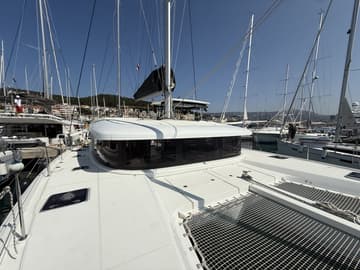 Catamaran Tigeer Royale available for yacht charter in Croatia | Yacht4Less