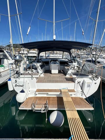 Sailboat Brisnik charter rental in Croatia | Yacht4Less