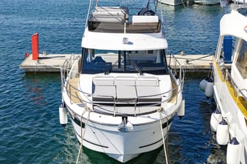 Motorboat Lino charter rental in Croatia | Yacht4Less