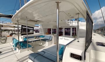 Catamaran Zacapa available for yacht charter in Greece | Yacht4Less