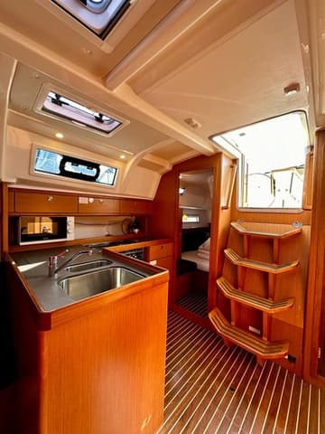 Sailboat Lahor available for yacht charter in Croatia | Yacht4Less