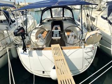 Sailboat Tintilinić charter rental in Croatia | Yacht4Less