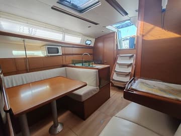 Sailboat Freddie available for yacht charter in Croatia | Yacht4Less