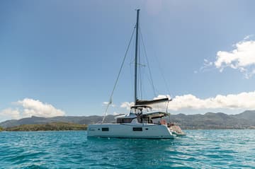 Best Price for a Catamaran Vanessa rental in Seychelles | Yacht4Less