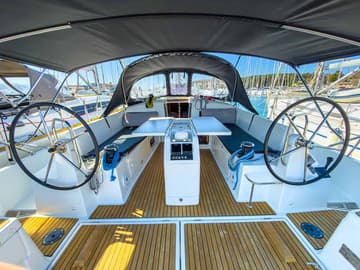 Sailboat Sigma Kiss available for yacht charter in Croatia | Yacht4Less