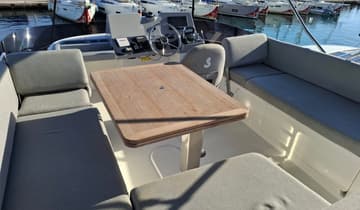 Motorboat Sirena available for yacht charter in Croatia | Yacht4Less