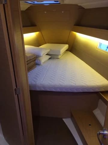 Sailboat Iliana available for yacht charter in Greece | Yacht4Less