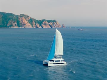 Catamaran Tradition charter rental in Bahamas | Yacht4Less