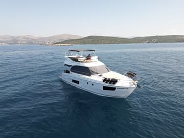 Motorboat Lana charter rental in Croatia | Yacht4Less