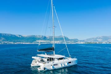 Best Price for a Catamaran Ladesta rental in Croatia | Yacht4Less