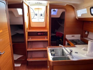 Best Price for a Sailboat T'moana rental in France | Yacht4Less