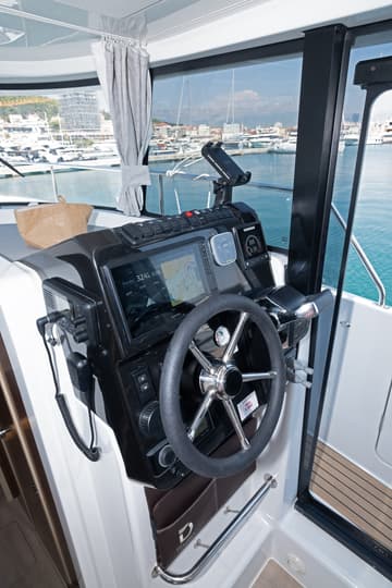 Power Catamaran M-Key available for yacht charter in Croatia | Yacht4Less