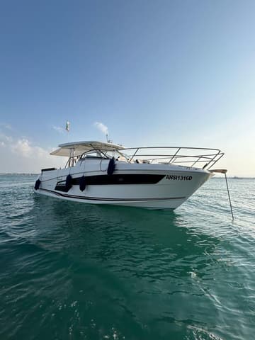 Best Price for a Motorboat Ansimaste rental in Italy | Yacht4Less