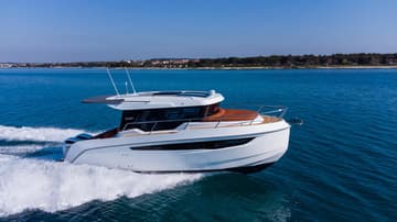 Motorboat Kavi charter rental in Croatia | Yacht4Less