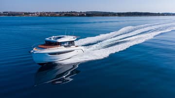 Motorboat Kavi available for yacht charter in Croatia | Yacht4Less