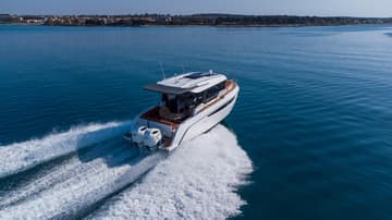 Best Price for a Motorboat Kavi rental in Croatia | Yacht4Less