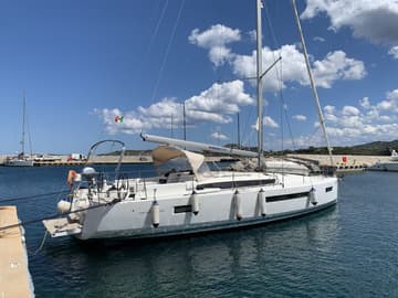 Best Price for a Sailboat Cloe I rental in Italy | Yacht4Less