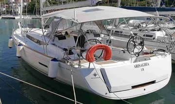 Sailboat Arisaghia charter rental in Italy | Yacht4Less