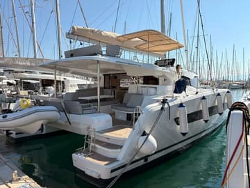 Catamaran NEWTON'S CRADLE charter rental in Croatia | Yacht4Less