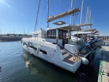 Best Price for a Catamaran Jane rental in France | Yacht4Less
