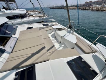 Catamaran Les Evadees available for yacht charter in France | Yacht4Less