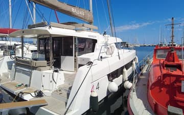 Catamaran Seasight charter rental in France | Yacht4Less