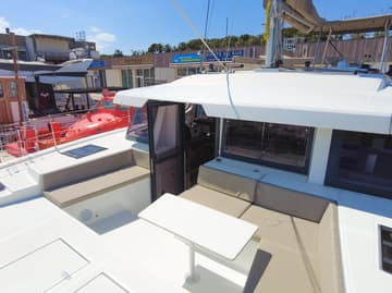 Catamaran Seasight available for yacht charter in France | Yacht4Less