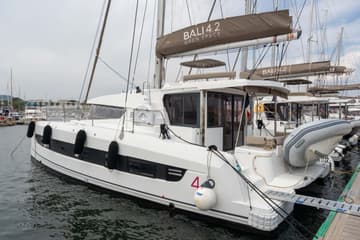Catamaran Zaz available for yacht charter in France | Yacht4Less