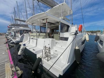 Catamaran Queen Mary available for yacht charter in France | Yacht4Less