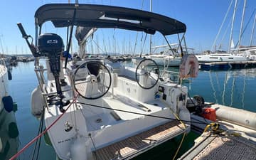 Sailboat Jeep charter rental in France | Yacht4Less