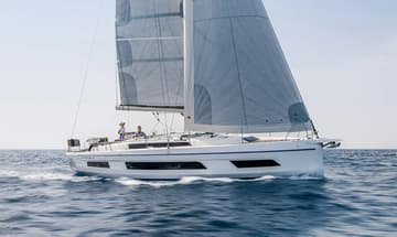 Sailboat CIRRUS charter rental in BVI | Yacht4Less