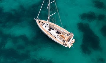Sailboat CIRRUS available for yacht charter in BVI | Yacht4Less